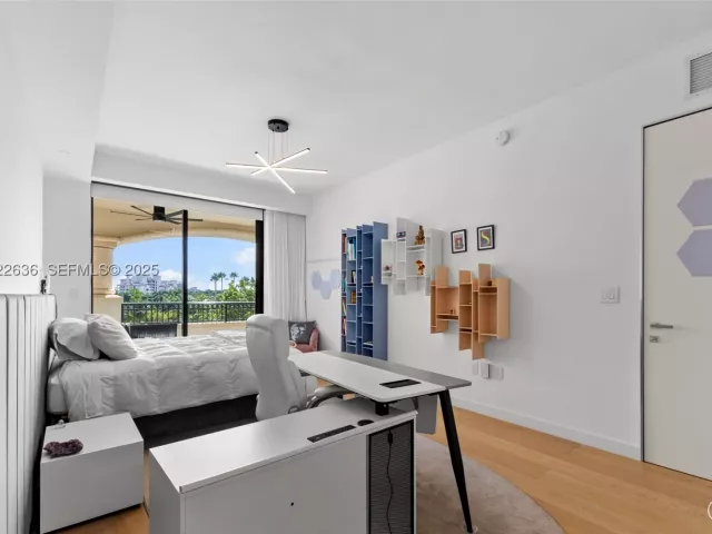 3-bedroom condo for sale in Miami Beach - 6800 Fisher Island Dr 6842 - MondialRealty