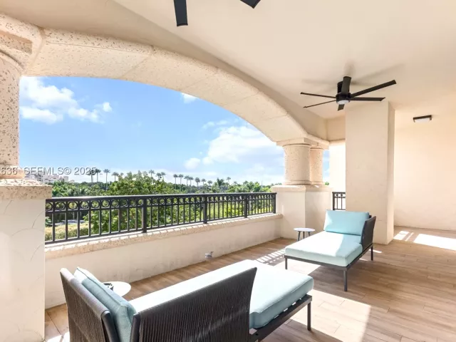 3-bedroom condo for sale in Miami Beach - 6800 Fisher Island Dr 6842 - MondialRealty
