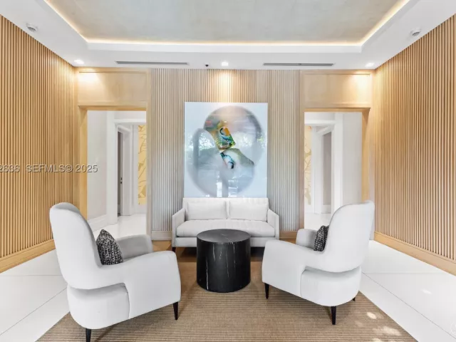 3-bedroom condo for sale in Miami Beach - 6800 Fisher Island Dr 6842 - MondialRealty