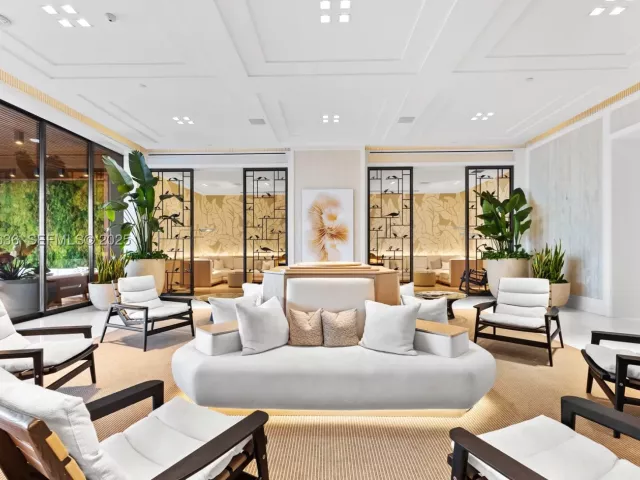 3-bedroom condo for sale in Miami Beach - 6800 Fisher Island Dr 6842 - MondialRealty