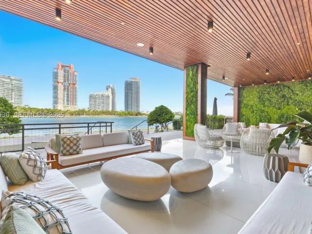 3-bedroom condo for sale in Miami Beach - 6800 Fisher Island Dr 6842 - MondialRealty