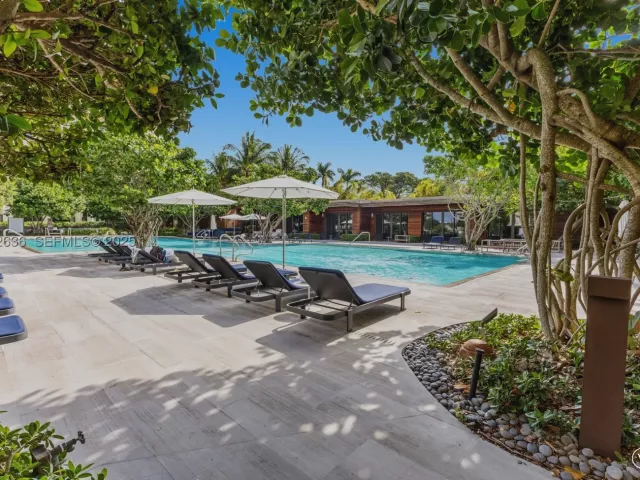 3-bedroom condo for sale in Miami Beach - 6800 Fisher Island Dr 6842 - MondialRealty