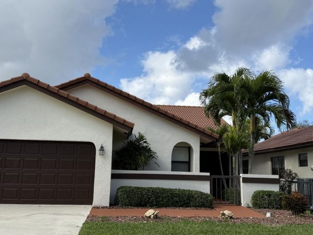 Home for rent at 21583 Villa Nova Drive - photo 6895093