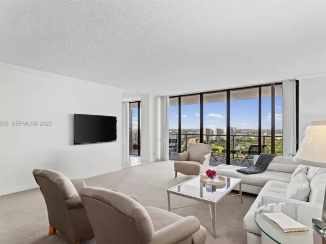 2-bedroom condo for sale in Aventura - 19500 Turnberry Way 26-C - MondialRealty