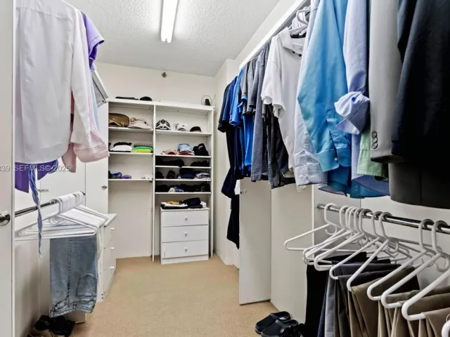 2-bedroom condo for sale in Aventura - 19500 Turnberry Way 26-C - MondialRealty