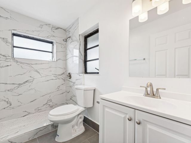 Home for rent at 377 NW 2nd Way - photo 6884251