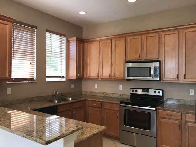 Home for rent at 990 Millbrae Court 1 - photo 6894212