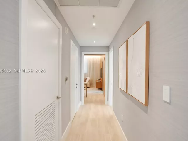 3-bedroom condo for rent in Miami - 31 SE 5th St 3921 - MondialRealty