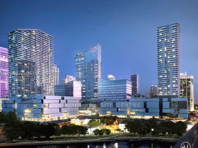 3-bedroom condo for rent in Miami - 31 SE 5th St 3921 - MondialRealty