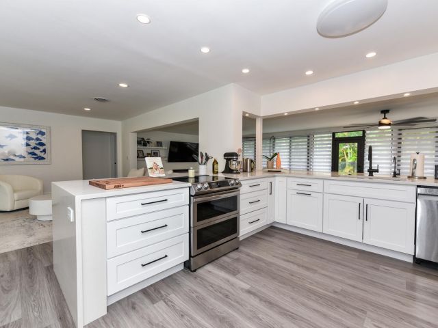 Home for rent at 700 SW 4th Street - photo 6898718