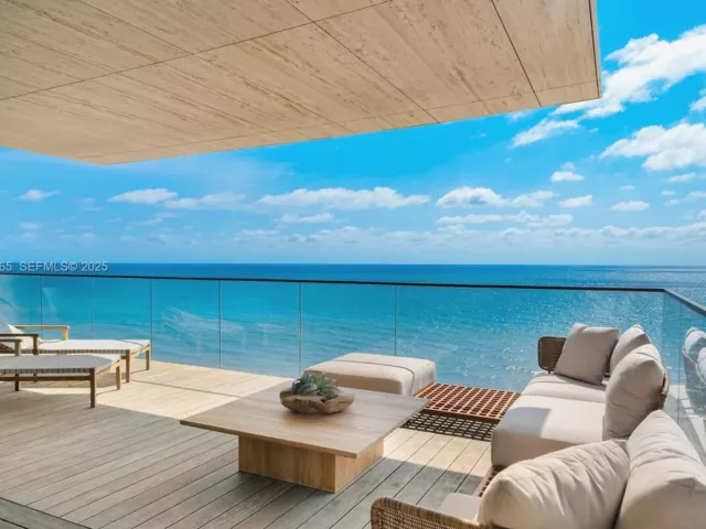 3-bedroom condo for sale in Surfside - 8955 Collins Ave 702 - MondialRealty