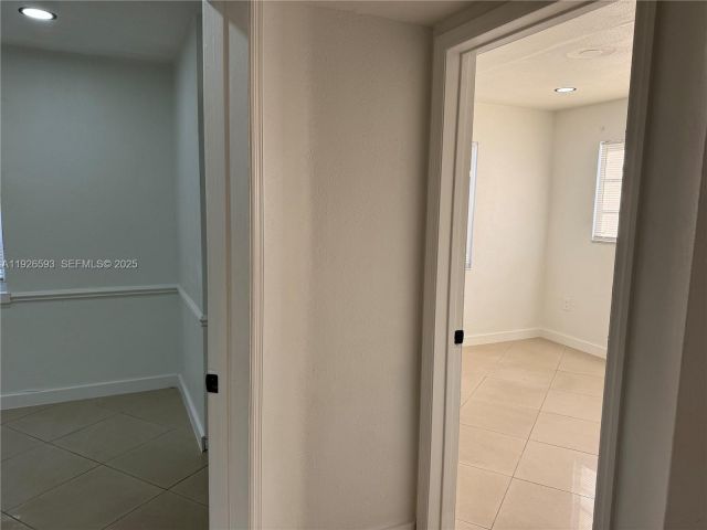 3-bedroom home for sale in Hollywood - 501 S 61st Ter - MondialRealty