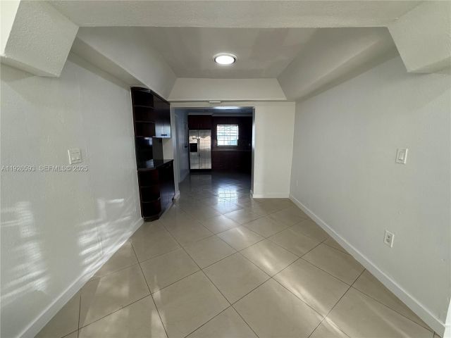 3-bedroom home for sale in Hollywood - 501 S 61st Ter - MondialRealty