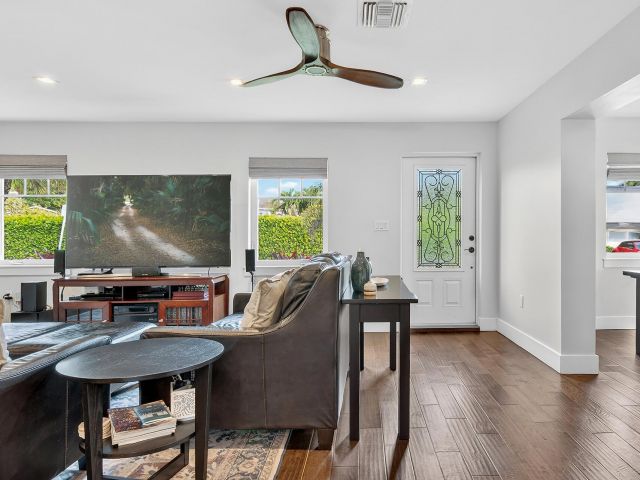 Home for sale at 354 Marlborough Place - photo 6903509