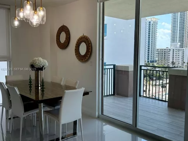 3-bedroom condo for sale in Sunny Isles Beach - 17555 Atlantic Blvd 1001 - MondialRealty