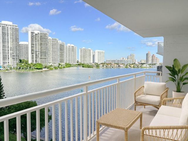 Apartment for sale  Unit #820 - photo 6875101