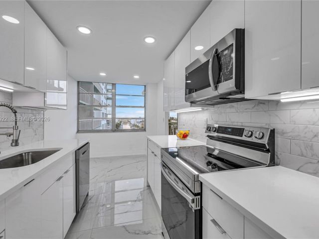 Apartment for sale  Unit #820 - photo 6927367