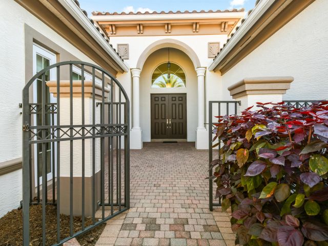 Home for sale at 7755 Maywood Crest Drive - photo 6893870