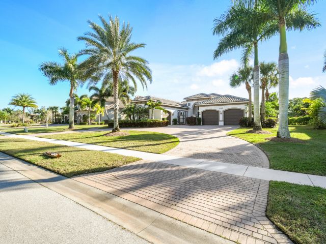 Home for sale at 7755 Maywood Crest Drive - photo 6893872