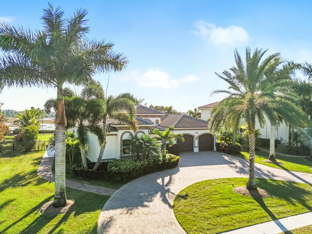 Home for sale at 7755 Maywood Crest Drive - photo 6893873