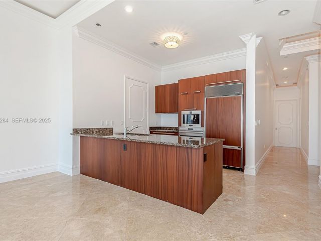 Apartment for sale  Unit #4302 - photo 7497381