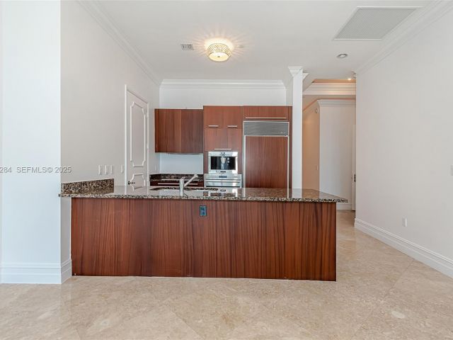 Apartment for sale  Unit #4302 - photo 7497382