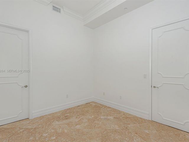 Apartment for sale  Unit #4302 - photo 7497388