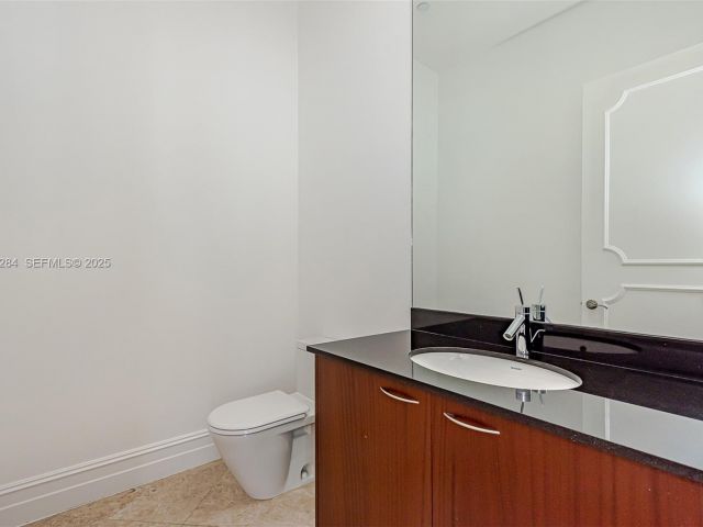 Apartment for sale  Unit #4302 - photo 7497390