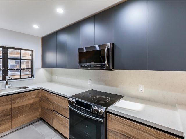 Home for rent at 407 Minorca Ave - photo 6873693