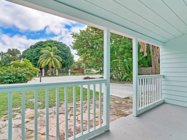 Home for rent at 413 36th Street - photo 6894103