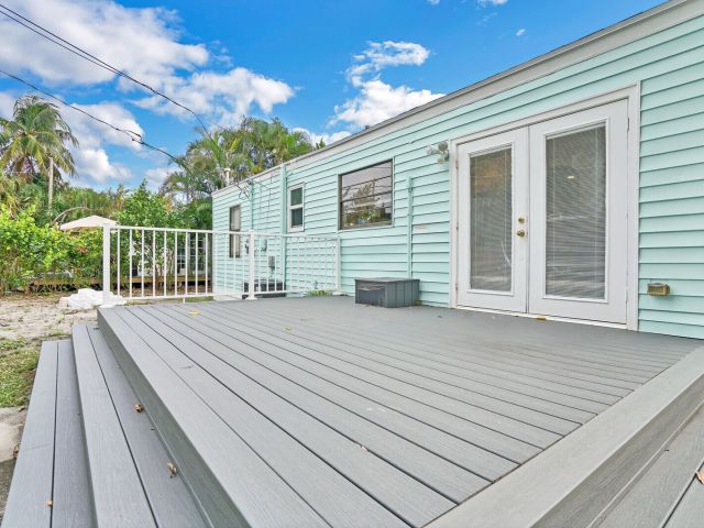 Home for rent at 413 36th Street - photo 6894108