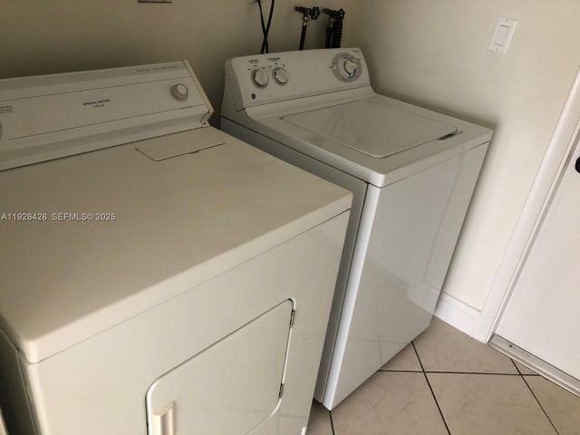 3-bedroom home for rent in Miami - 9044 SW 112 CT - MondialRealty