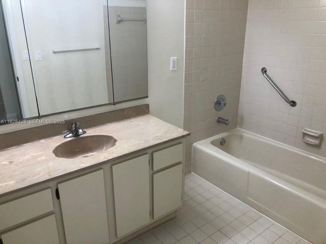 3-bedroom home for rent in Miami - 9044 SW 112 CT - MondialRealty