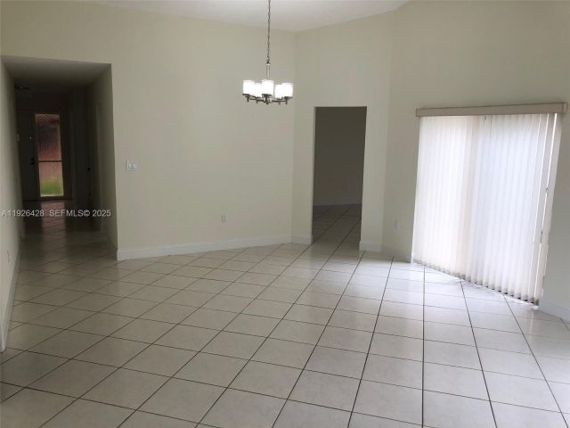 3-bedroom home for rent in Miami - 9044 SW 112 CT - MondialRealty
