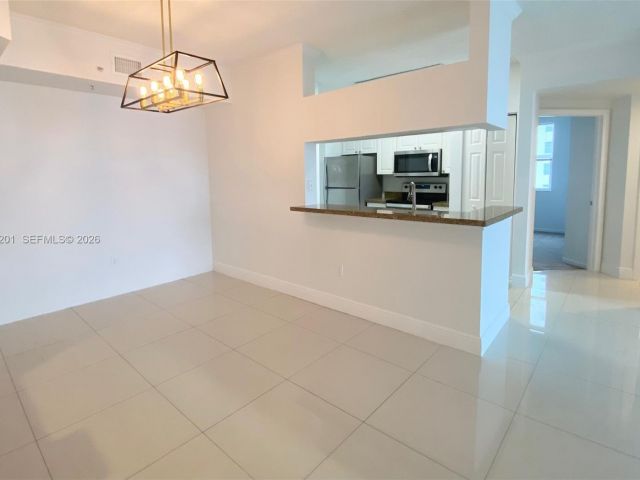 Apartment for rent  Unit #1604 - photo 6874308