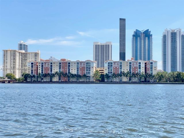 Apartment for rent  Unit #1604 - photo 6874318