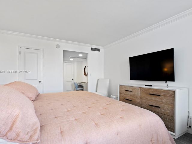 Apartment for rent  Unit #511 - photo 6875442