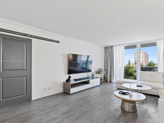 Apartment for rent  Unit #511 - photo 6875450