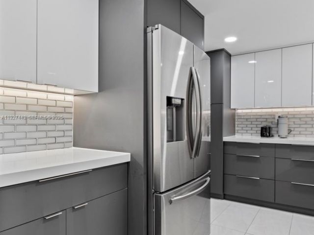 Apartment for rent  Unit #511 - photo 6875456