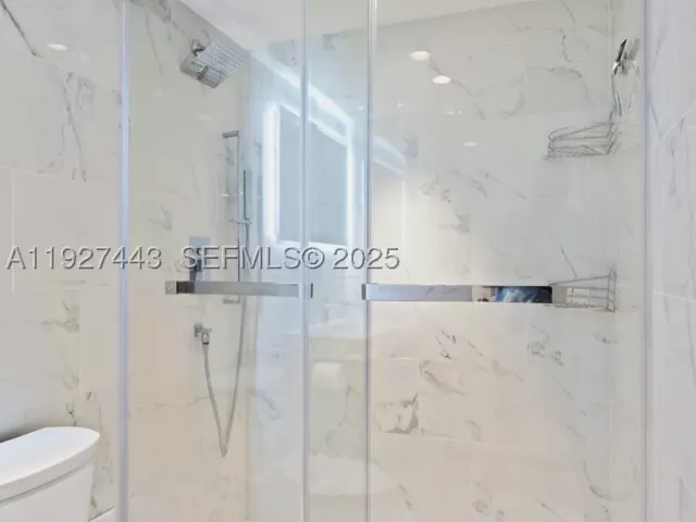 2-bedroom condo for rent in Hallandale Beach - 3140 S Ocean Dr 511 - MondialRealty