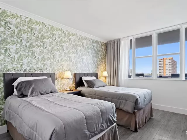 2-bedroom condo for rent in Hallandale Beach - 3140 S Ocean Dr 511 - MondialRealty