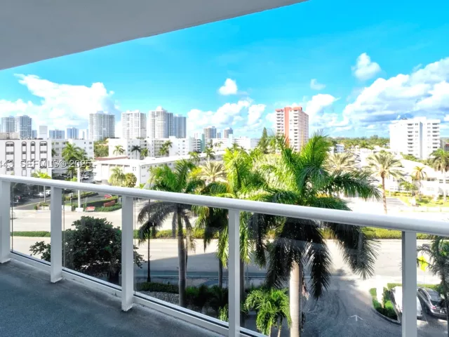 2-bedroom condo for rent in Hallandale Beach - 3140 S Ocean Dr 511 - MondialRealty