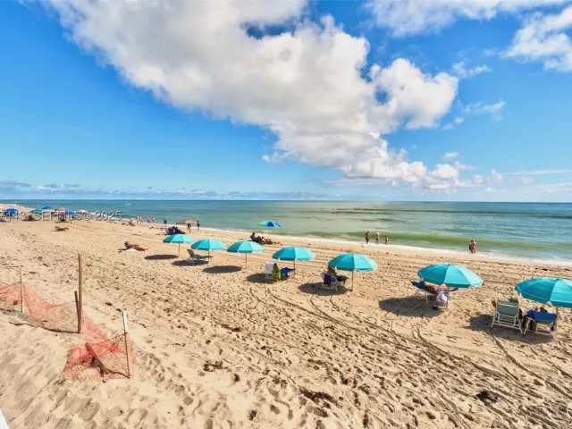 2-bedroom condo for rent in Hallandale Beach - 3140 S Ocean Dr 511 - MondialRealty