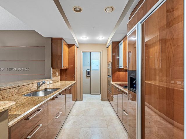 Apartment for sale  Unit #603 - photo 6879693