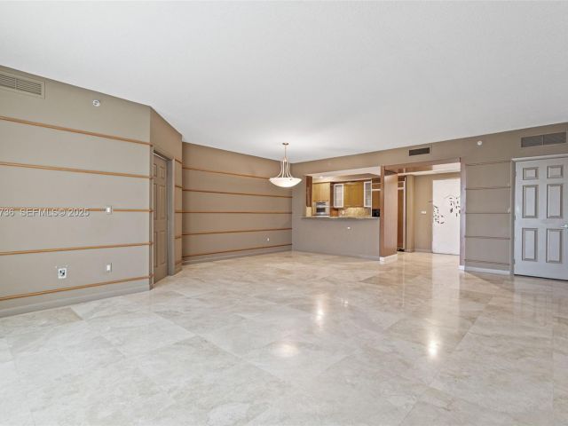 Apartment for sale  Unit #603 - photo 6879698