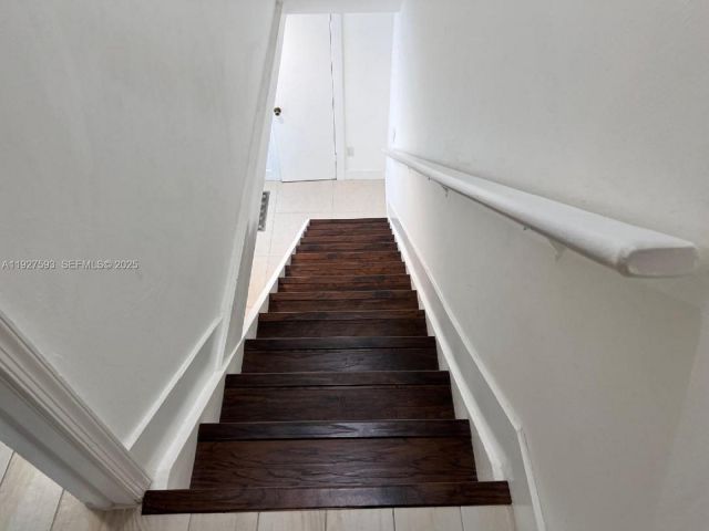 2-bedroom home for rent in Miami - 6231 SW 138th Ct G - MondialRealty