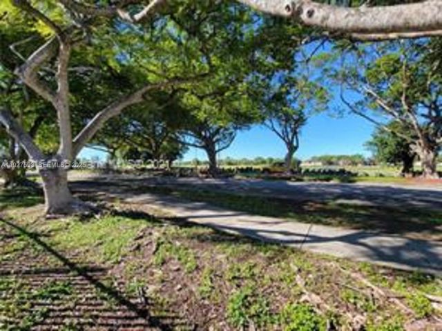 2-bedroom home for rent in Miami - 6231 SW 138th Ct G - MondialRealty