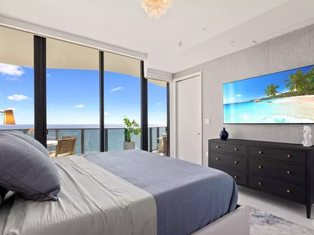 2-bedroom condo for rent in Pompano Beach - 900 N Ocean Boulevard LPH05 - MondialRealty