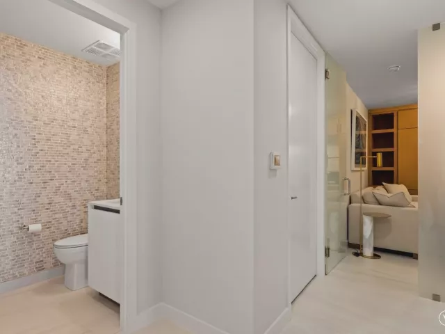 2-bedroom condo for rent in Pompano Beach - 900 N Ocean Boulevard LPH05 - MondialRealty