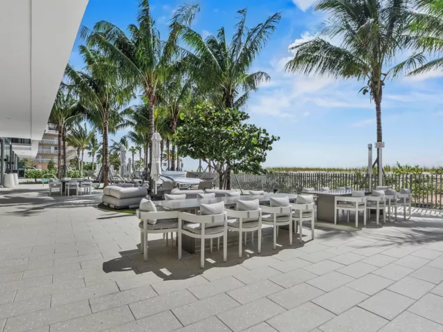 2-bedroom condo for rent in Pompano Beach - 900 N Ocean Boulevard LPH05 - MondialRealty